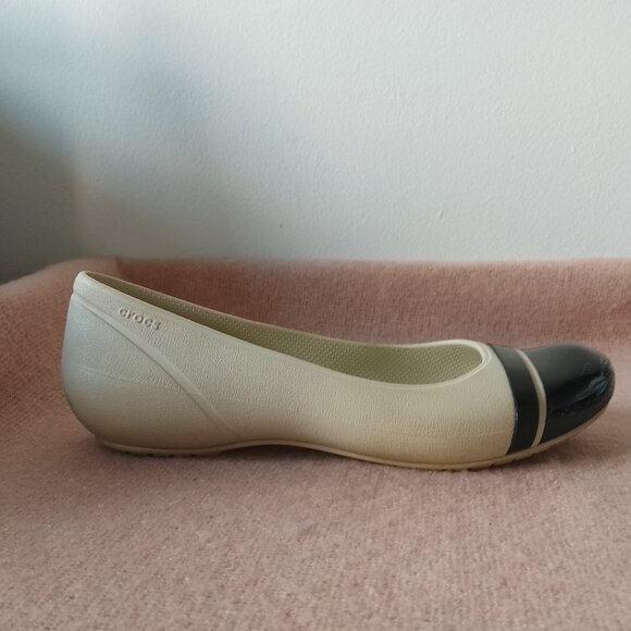 Crocs Womens' Shoes--Slip-on Ballet Flats, Cream with Black Toe, size 10W - Picture 7 of 12
